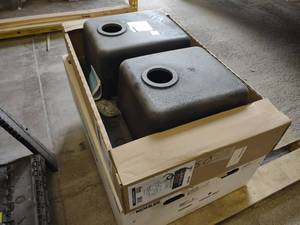 lot 309 image: Stone SIS-GR201-01 Cast Iron Sink...