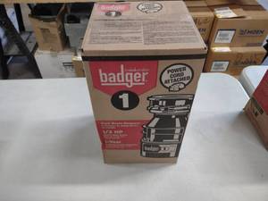 lot 381 image: Insinkerator Badger 1 Food Waste Di...