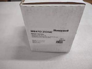 lot 404 image: Honeywell M847D Zone Damper Operato...