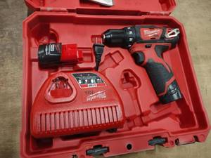 lot 521 image: Milwaukee 38 12 Volt Cordless Dri...