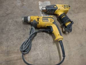 lot 547 image: Wagner Heat  Gun & Dewalt Drill...