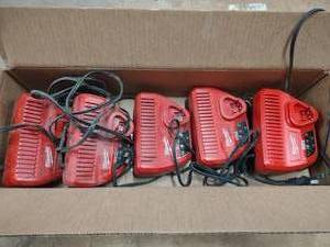 lot 555 image: (5) Milwaukee 12 Volt Chargers...