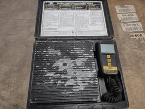 lot 567 image: CPS CC220 Compute-A-Charge Scale...