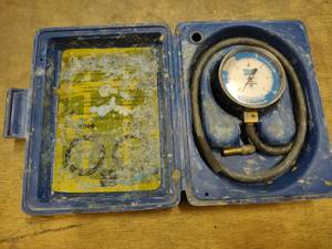 lot 581 image: Yellow Jacket Gas Pressure Tester...