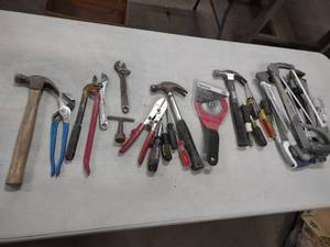 lot 500 image: Assorted Tools...