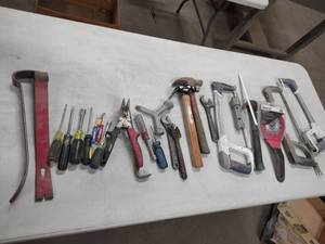 lot 596 image: Assorted Tools...