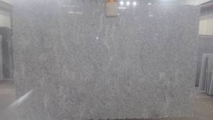 lot 25 image: (1) Slab Granite Blanco Catalina (W...