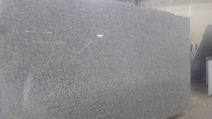 lot 22 image: (1) Slab Granite White Sand (Pepper...