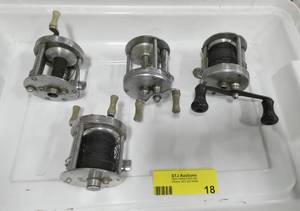 lot 18 image: Group of 4 Vintage fishing reels - Higgins, Bronson Lashless