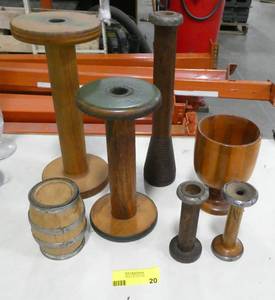lot 20 image: Neat group of vintage threadyarnrope spools