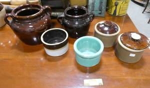 lot 26 image: Group of 6 stoneware pots
