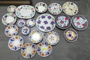 lot 70 image: Very large group of imported ceramic pottery serving ware from Holland, Belgium