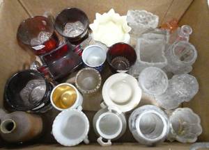 lot 73 image: Red, white and clear toothpick holders