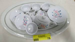 lot 78 image: toy tea set