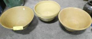 lot 112 image: 3 stoneware bowls
