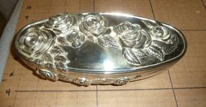 lot 166 image: Vintage silverplate Jewelry box velvet lined, Rose top