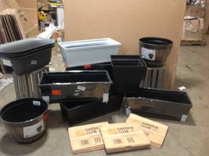 Lot of assorted Garden Items various models see pictures