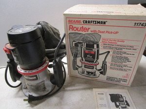 Craftsman 1-12hp router with dust ...