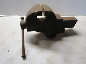 Bench vise, 3.5 jaws...