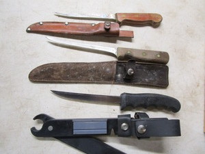 Filet knives with Swedish, Chicago ...