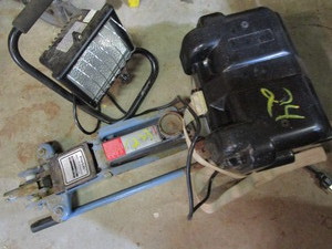 Jack 2T, halogen light, battery box...