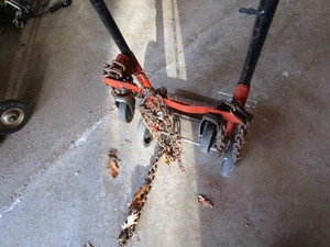 Hand truck, chains ...