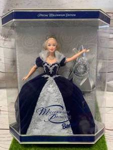 lot 7 image: Mattel Millennium Princes Barbie Doll 24154