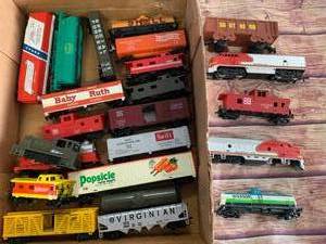 lot 63 image: Large Lot of Model Train Cars