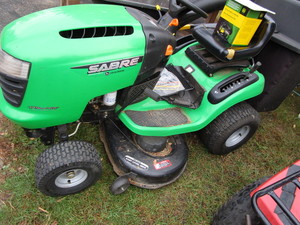John Deere Sabre 17.5 hp Kohler eng...
