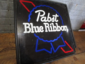Pabst Blue Ribbon, 17x17 neon lik...