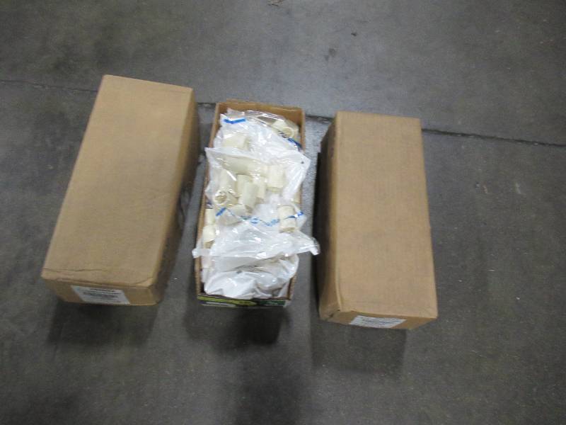 lot 353 image: 3 Cases - Lasco 10-Pack 34-in Dia Coupling CPVC Fitting