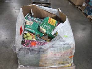 lot 304 image: WHOLESALE PALLET OF Vigoro No-Dig Landscape Edging Kits Model # 3001-60HD