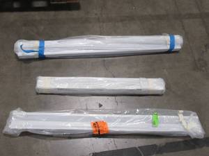 lot 330 image: Lot Of 3 Spring Window Fashions Custom made CellularHoneycomb Shades