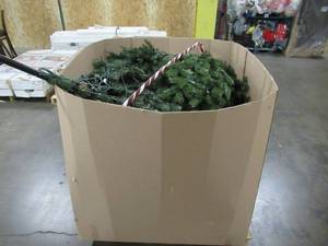 lot 331 image: WholeSale Lot Of Christmas Tree Parts