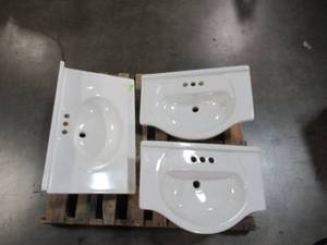 lot 370 image: WHOLSALE PALLET OF 3 VANITY TOPS