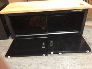 Lot of Husky Garage Cabinets One is damage For Parts No Keys See Pictures