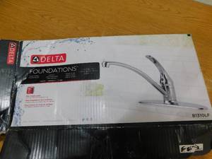 Delta Foundations Single-Handle Standard Kitchen Faucet in Chrome