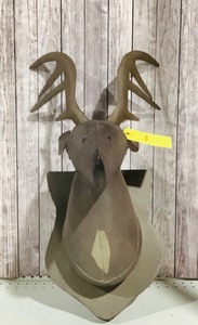 lot G099 image: Metal Deer Head