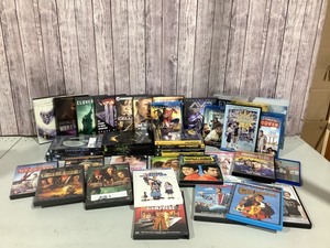 lot F097 image: DVDs