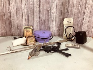 lot F109 image: Kitchenware
