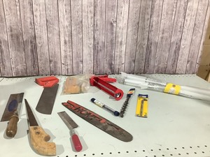 lot A110 image: Assorted Tools