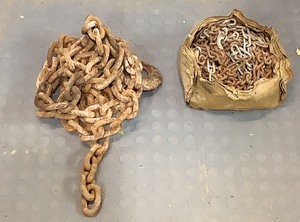 lot B036 image: Chains