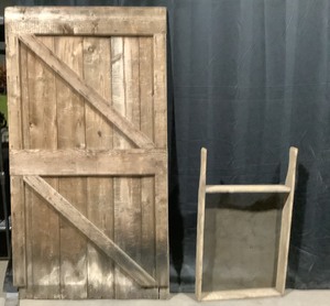 lot H160 image: Barn Door
