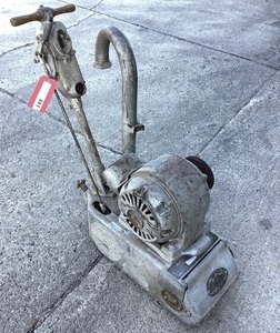 lot A013 image: American Standard Floor Sander