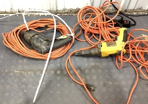 lot B183 image: Drywall Screwdrivers