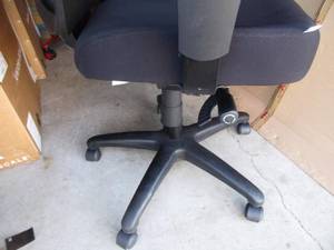 lot 6 image: Tempurpedic Office Chair