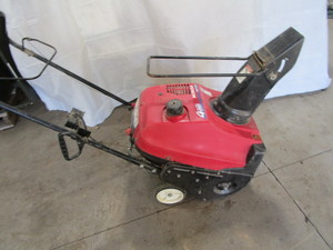 Honda snow thrower, HS520, electric...