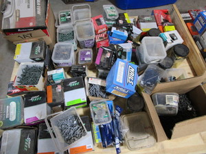 Lotsa screws & nails...