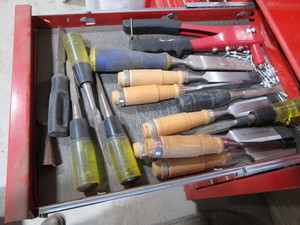 Wood chisels with Irwin and Buck Br...