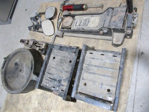 Low profile 5T floor jack, universa...